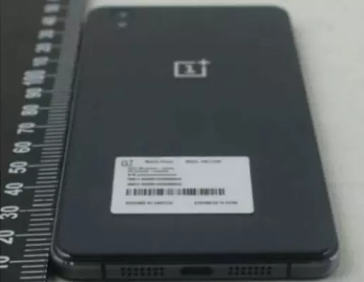 并非helio X10 一加E1001/E1003現(xiàn)身安兔兔