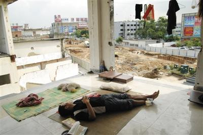 東莞被指一年倒閉4000企業(yè) 手機(jī)產(chǎn)業(yè)鏈?zhǔn)桩?dāng)其沖