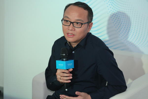 VIVO馮磊:手機(jī)業(yè)沒有紅海 只有紅海的企業(yè)