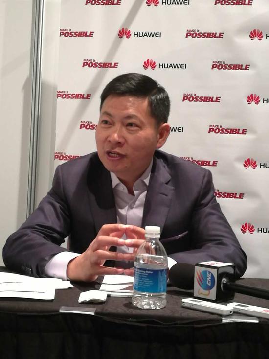 華為余承東:Mate8不到一個(gè)月銷(xiāo)量超百萬(wàn)