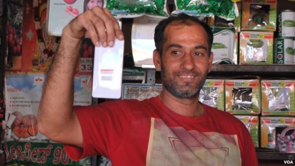 印度人追捧中國(guó)手機(jī) 以為小米是印度品牌