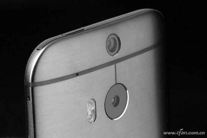 手機(jī)廠商為何青睞&ldquo;群毆戰(zhàn)術(shù)&rdquo;？