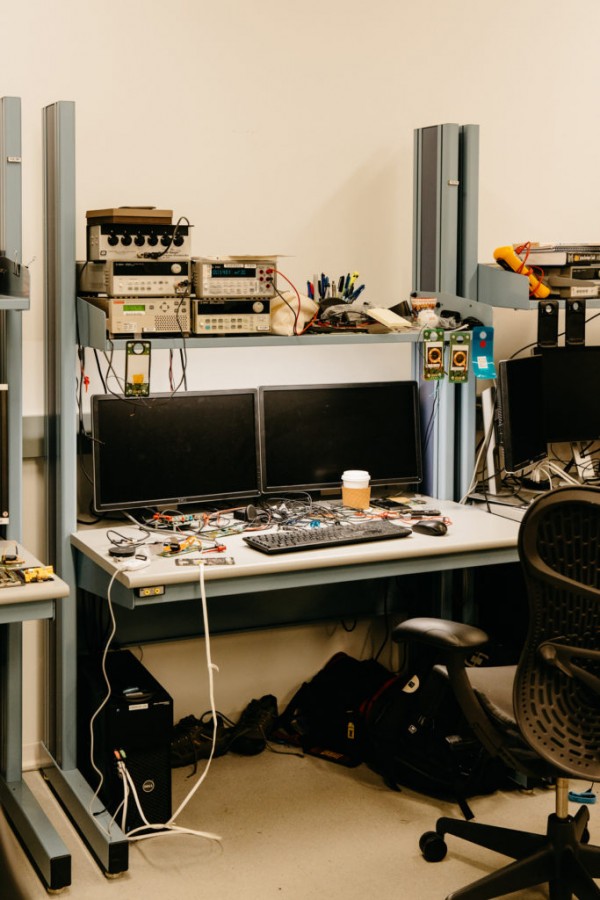 Moto Z幕后故事:聯(lián)想很瘋狂 用搭積木的方式造手機