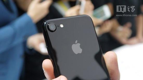 iPhone 7/7 Plus預(yù)售首日香港價格炒至上萬港元