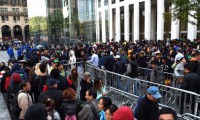 排隊搶！iPhone 7供貨緊張：用戶抱怨不迭
