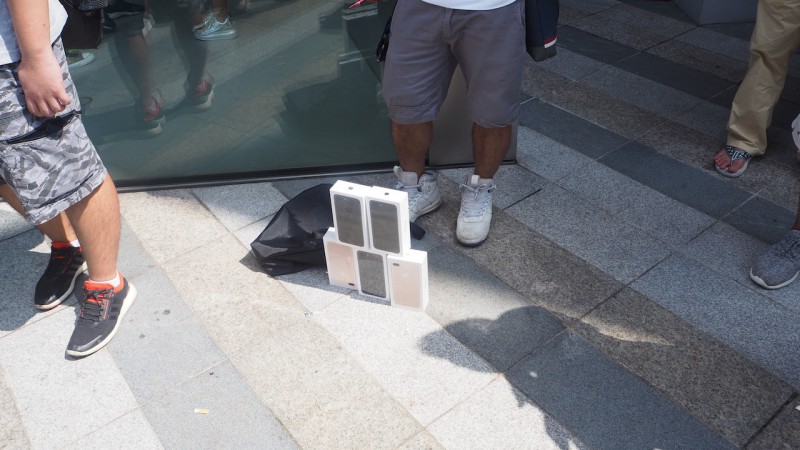 iPhone 7廣州遭瘋搶、黃牛生意火爆,分析師頻遭打臉