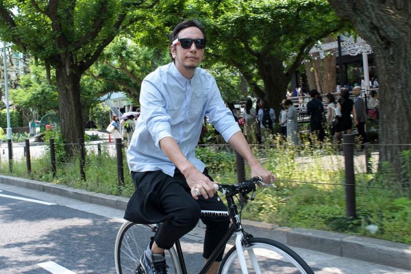 眨眼拍照？加上這個相機任何眼鏡都能實現