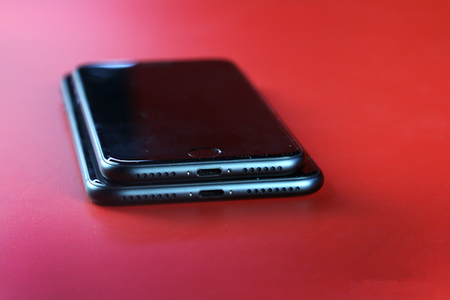 學(xué)習(xí)蘋果好榜樣？HTC新機(jī)也取消耳機(jī)插孔