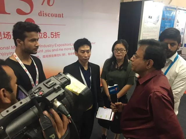 [合力泰獨(dú)家冠名]印度手機(jī)節(jié)第二天:手機(jī)報(bào)接受國內(nèi)外媒體采訪