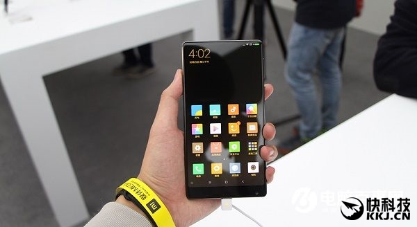 小米MIX發(fā)布后爆火！黃牛價格瘋狂炒至2萬