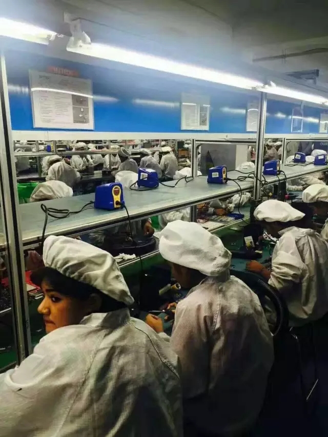 中國手機產(chǎn)業(yè)觀察團走進Intex、聞尚