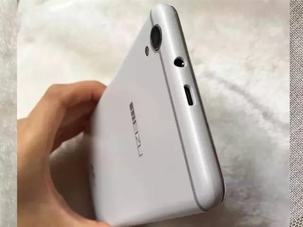 充話費送手機(jī)坑爹 曝移動送魅族和OPPO雜交手機(jī)