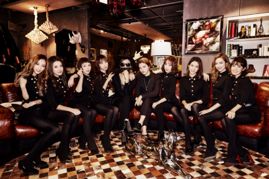 黃曉明看準互聯(lián)網+美業(yè)領域，以投資人身份現(xiàn)身Man Salon開業(yè)盛典