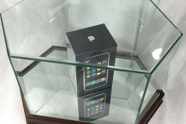 蘋果首代未開封iPhone被炒至十幾萬