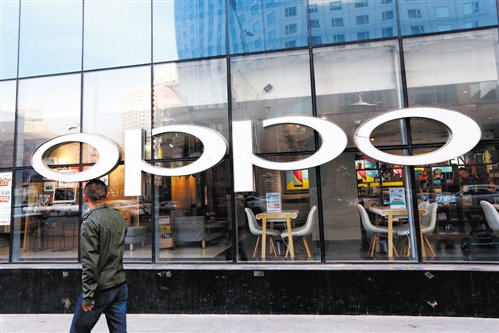 手機(jī)陣地戰(zhàn)：&ldquo;陸軍&rdquo;OPPO和vivo&ldquo;反攻&rdquo;線上市場