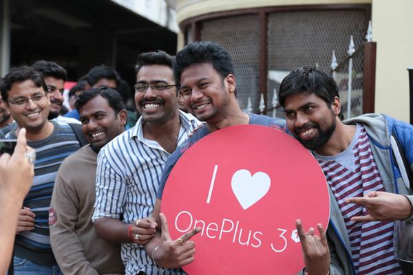 國產(chǎn)手機(jī)為啥喜歡海外首發(fā)