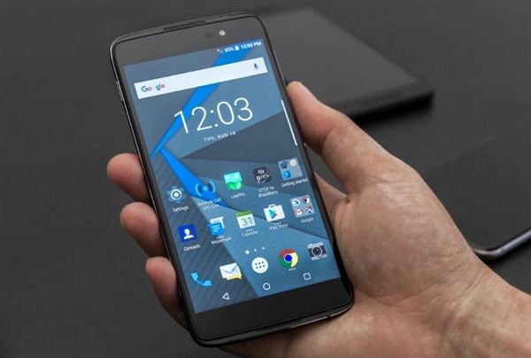 TCL獲黑莓全球授權(quán)：首款手機(jī)是這樣的！