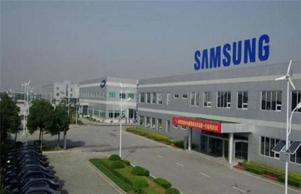 國產(chǎn)手機向高端遷移，蘋果三星在華壓力驟增