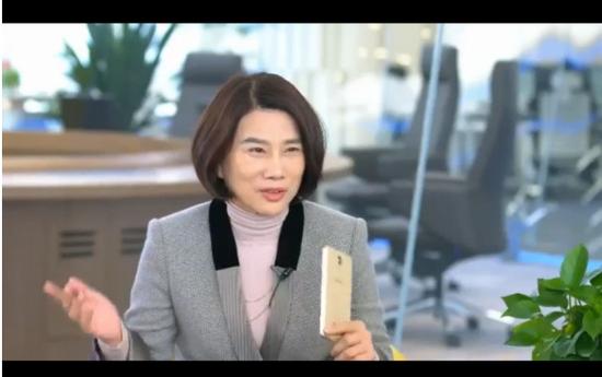 董明珠親談為何做格力手機，否認跨界經(jīng)營