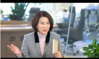 董明珠親談為何做格力手機(jī)，否認(rèn)跨界經(jīng)營(yíng)