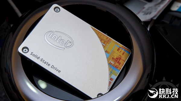 iPhone 8存儲(chǔ)提升:SSD繼續(xù)再漲價(jià)