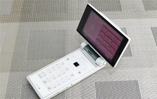 歷數(shù)夏普日系手機:科技與美學(xué)的經(jīng)典之作