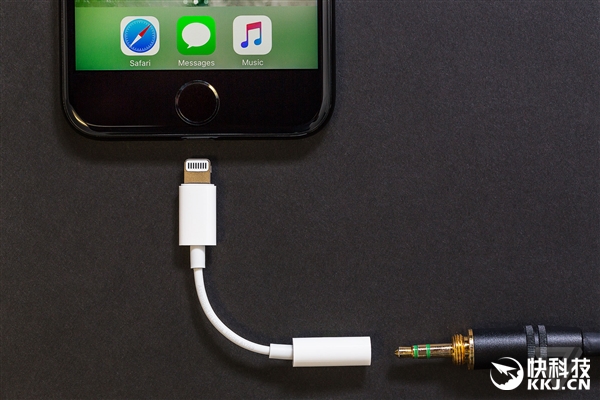 iPhone 7S、7S Plus、8都支持無(wú)線充電