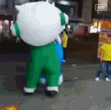 暗訪線下手機(jī)賣場(chǎng) 被促銷員神論驚呆了