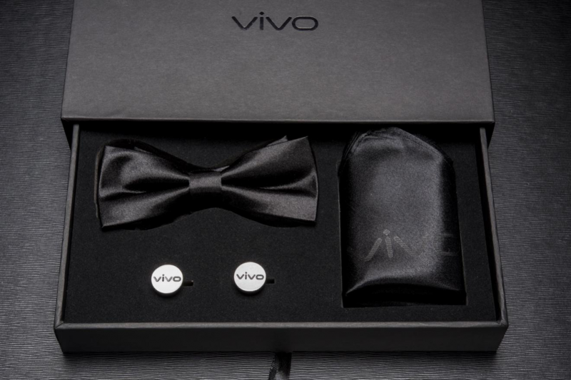 萬眾期待的旗艦終于來了:Xplay6 磨砂黑邀請函曝光