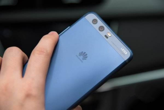 首款4.5G手機(jī) 華為P10雙攝/配色引領(lǐng)2017年手機(jī)潮