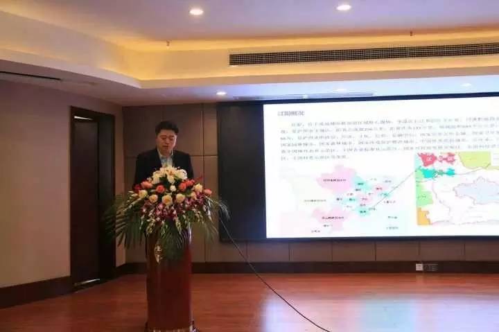 “手機(jī)產(chǎn)業(yè)轉(zhuǎn)移趨勢下的風(fēng)險與機(jī)遇”高峰論壇圓滿結(jié)束