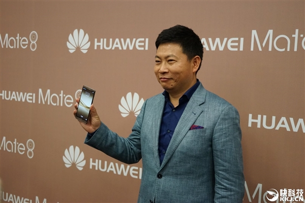 華為手機(jī)國(guó)外為啥比國(guó)內(nèi)貴？余承東自曝真相