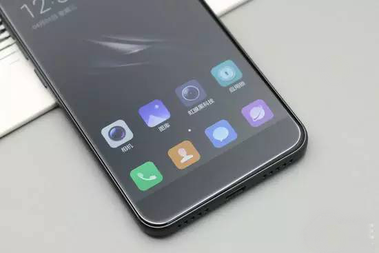 國美K1評測:一流設(shè)計手感配虹膜識別