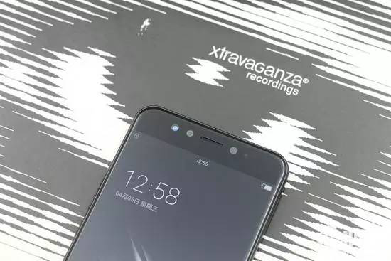 國美K1評測:一流設(shè)計手感配虹膜識別