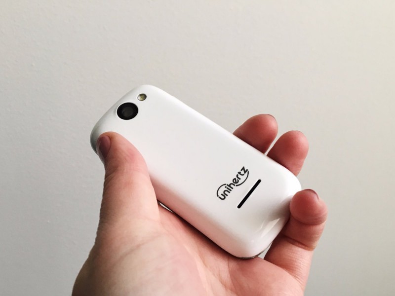 全球最小4G智能機(jī):屏幕2.45英寸搭Nougat系統(tǒng)