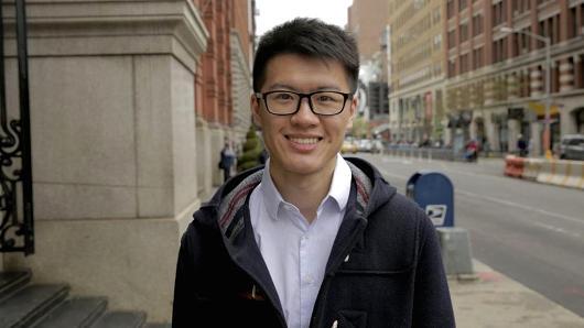 大學生臥底iPhone工廠:相信iPhone不會回美國制造