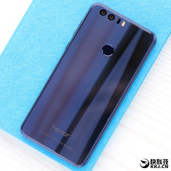 榮耀9大曝光：玻璃機(jī)身+金屬中框