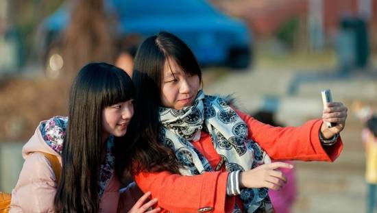 你想過沒有？手機(jī)都四個攝像頭了， 相機(jī)日子咋過