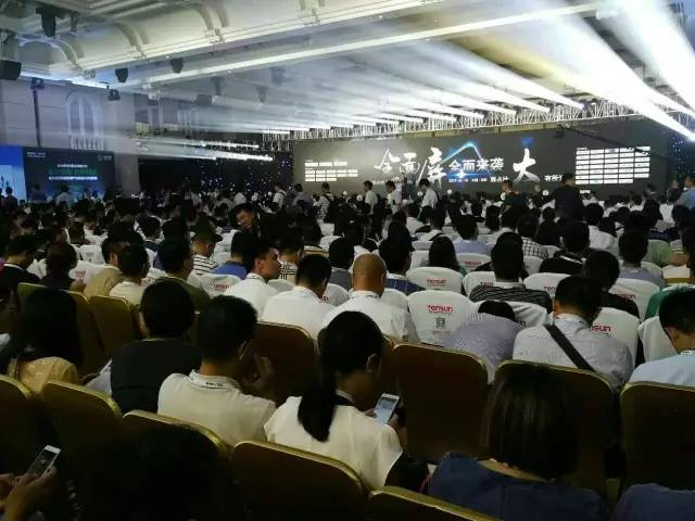 &ldquo;全面屏全面來襲，屏占比大有所為&rdquo;高峰論壇圓滿結(jié)束