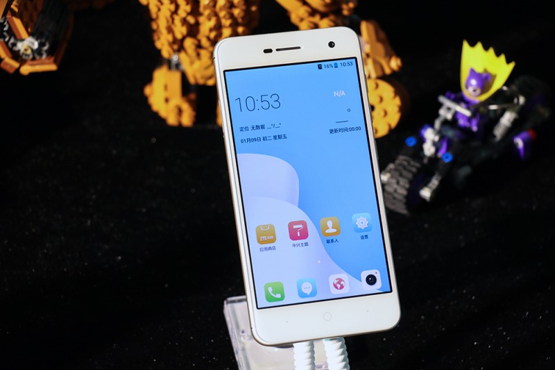 千元雙攝手機中興小鮮5發(fā)布 銷量目標要沖擊200萬臺