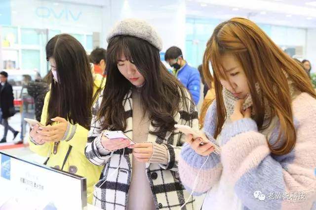 手機(jī)上半年戰(zhàn)報(bào):OV領(lǐng)先小米反彈三星墜落