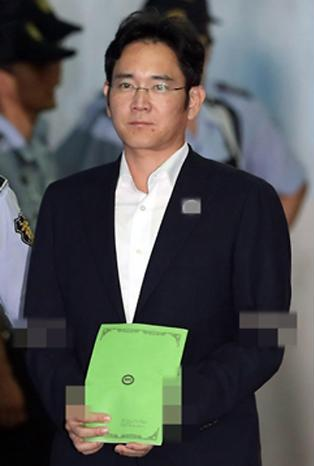 三星太子李在镕或被判12年 淚灑法庭：都是我的錯(cuò)