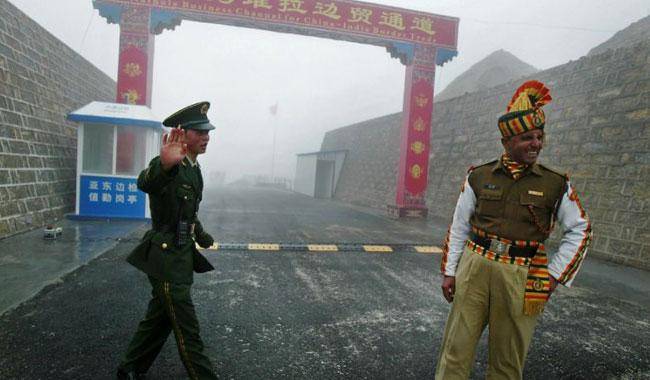印軍連夜撤離洞朗：中印對(duì)峙的背后！中國(guó)手機(jī)在印度的產(chǎn)業(yè)該何處何從？