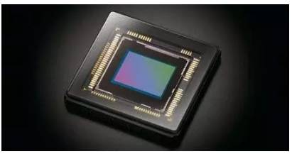 全球智能手機(jī)產(chǎn)業(yè)攝像頭廠商清單之中國智能手機(jī)雙攝像頭產(chǎn)業(yè)鏈?zhǔn)崂? width=