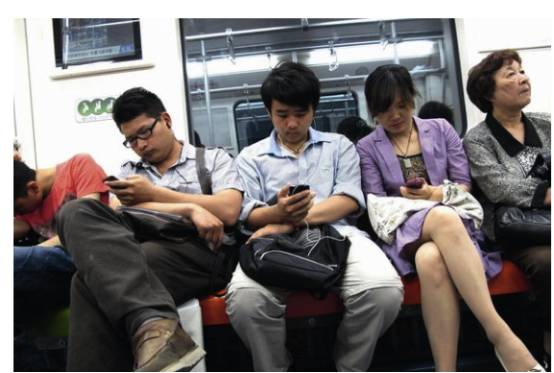 智能手機廠商混戰(zhàn) 蘋果霸主地位還能撐多久？