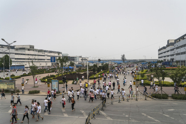 揭秘鄭州蘋(píng)果城:全球一半iPhone產(chǎn)自這