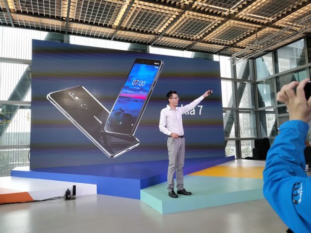 諾基亞7正式發(fā)布：國內(nèi)首款蔡司拍照手機(jī) 2499元起