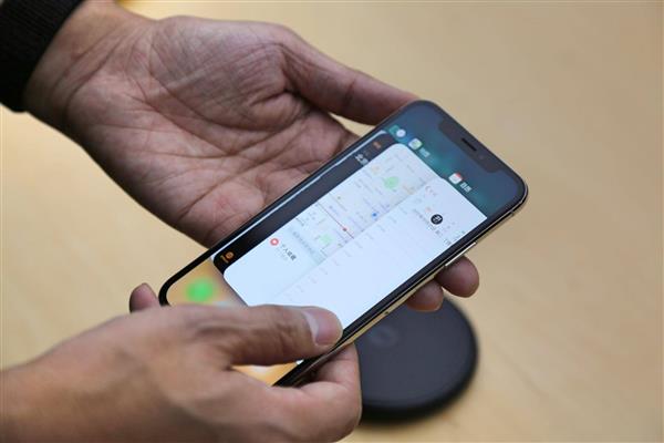 iPhone X國行版上手:瞬間接受“劉海”