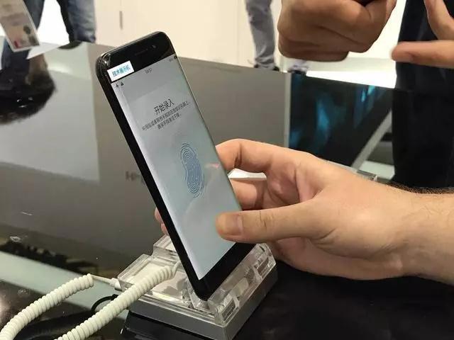 怒贊！三星宣布暫棄屏下指紋識別技術，vivo等國產手機或彎道超車