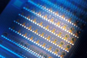 國(guó)際大廠力量強(qiáng)勢(shì)，中國(guó)存儲(chǔ)器明年迎 “大戰(zhàn)”